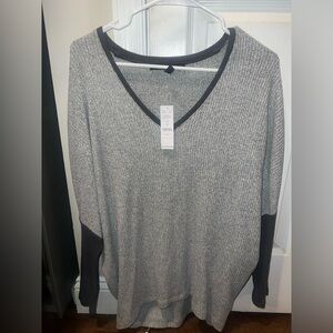 White House/Black Market sweater size small- new with tags